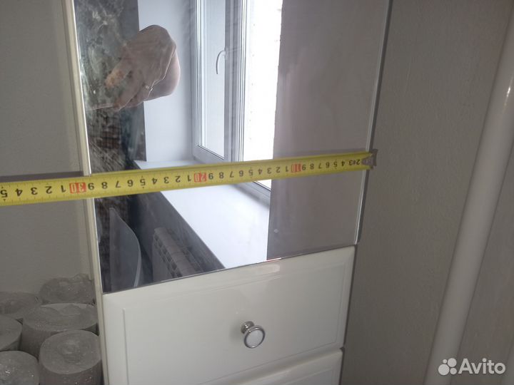 Тумба,зеркало с полочками,пенал для ванной