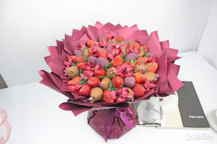 Клубничный букет Монро