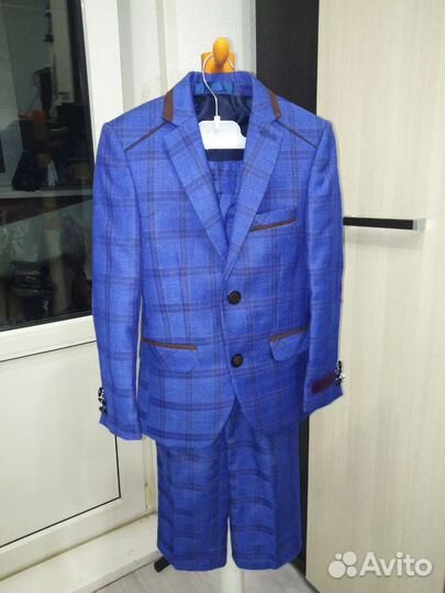 Костюм тройка на 3-4 года