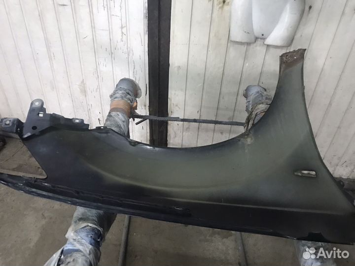 Крыло mitsubishi outlander xl
