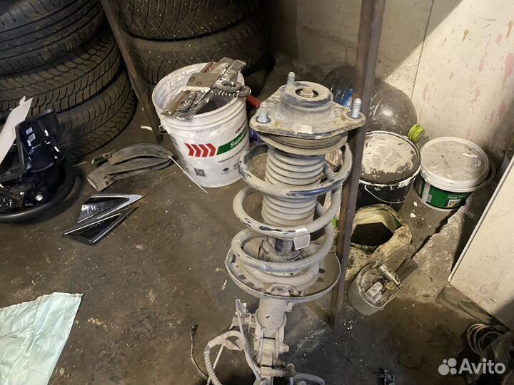 Стойка амортизатора передняя на hyundai i40