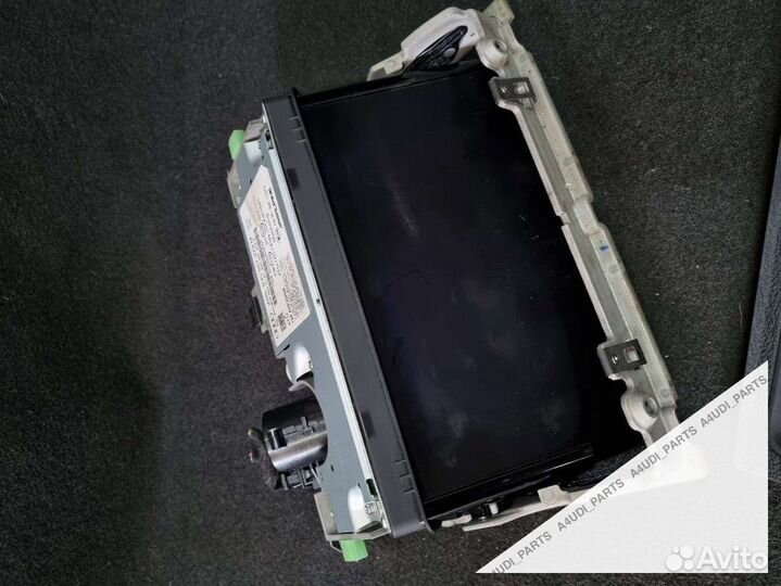 Монитор Audi S3 8V Бензин 8V0857273M