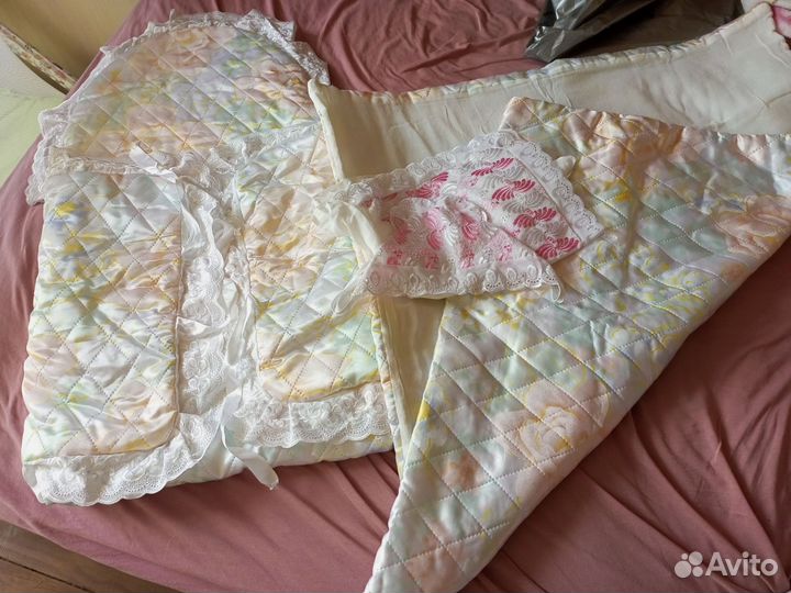 Комплект на выписку для девочки демисезонный