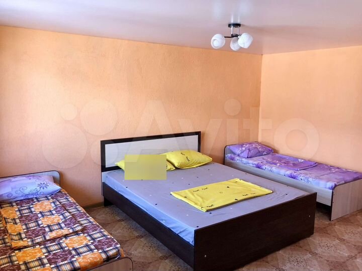 Комната 20 м² в 4-к., 1/1 эт.