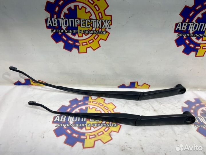 Поводки дворников передние Hyundai Solaris 2 1.4