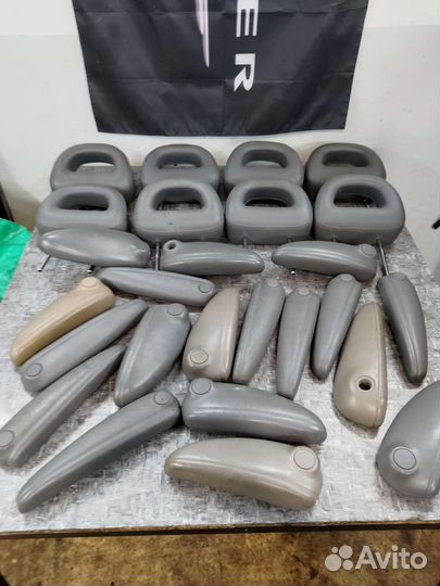 Подголовники крайслер Вояджер караван 4