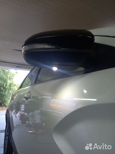 Зеркала на весту