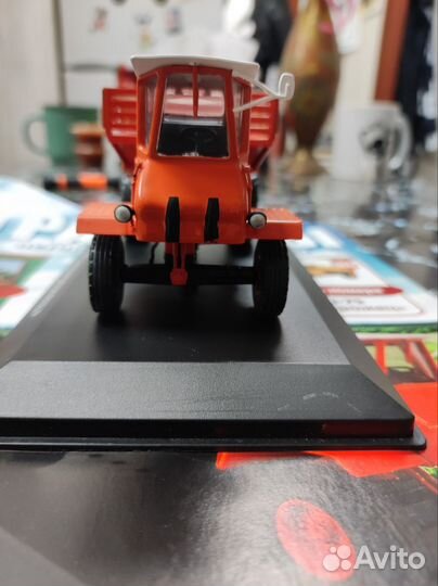 Модель трактора сш-75 Таганрожец