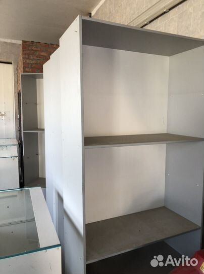 Стеклянный шкаф витрина