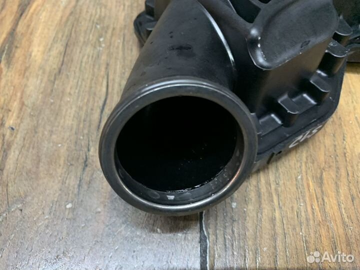 Mercedes Benz CLS W218 Патрубок воздушного фильтра