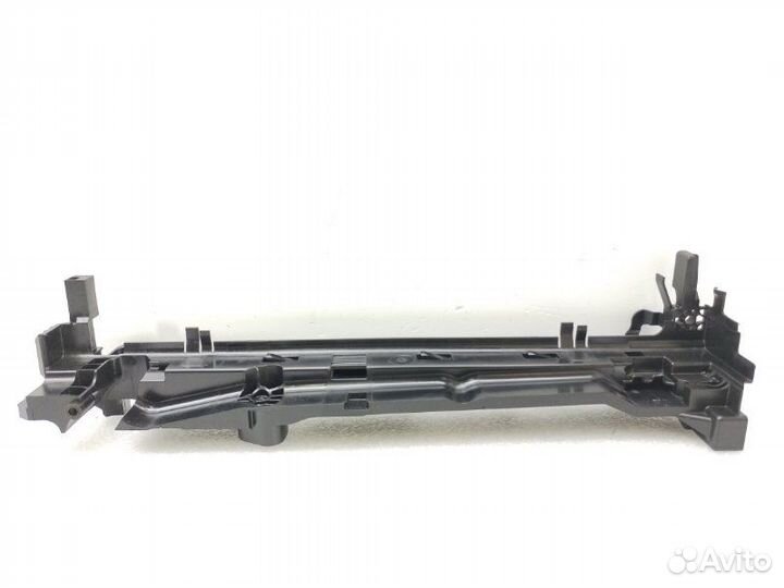 Рамка радиатора правая Mercedes-Benz E-Class S213