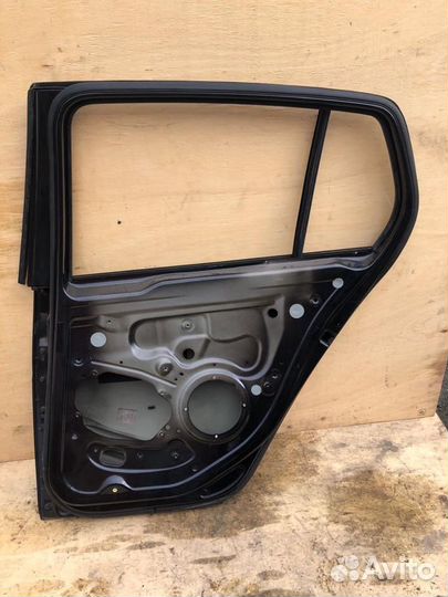 Дверь задняя правая VW Golf 5