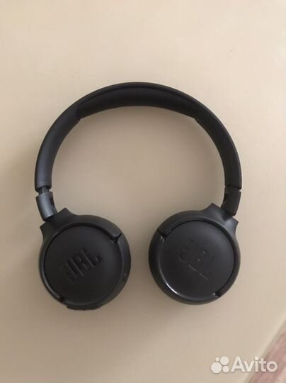 Беспроводные наушники jbl