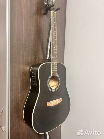 Электроакустическая гитара
