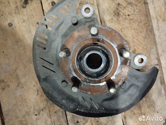 Ступица перед право subaru impreza 1999г