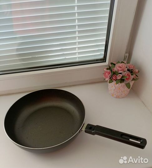 Сковорода со съёмной ручкой 27х6.5