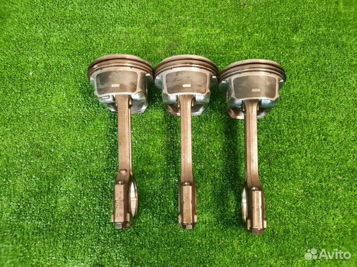 Поршень Шатун Renault Nissan LADA 1.6 H4M