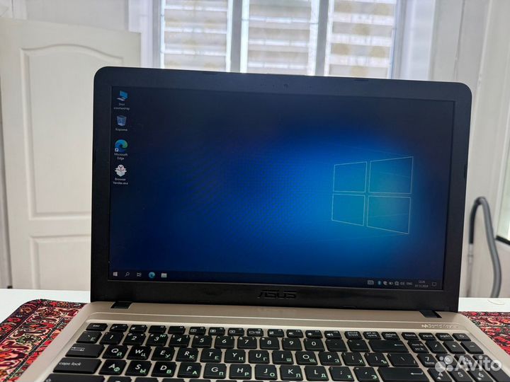 Ноутбук asus vivobook x540m