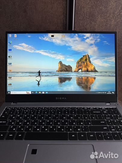 Ноутбук 15.6
