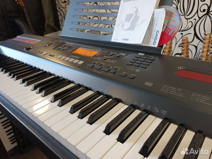 Casio WK110 (76 клавиш) синтезатор (обмен/продажа)