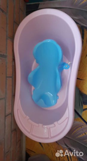 Ванночка для купания с горкой
