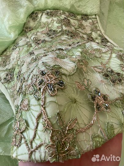 Перчатки и платье