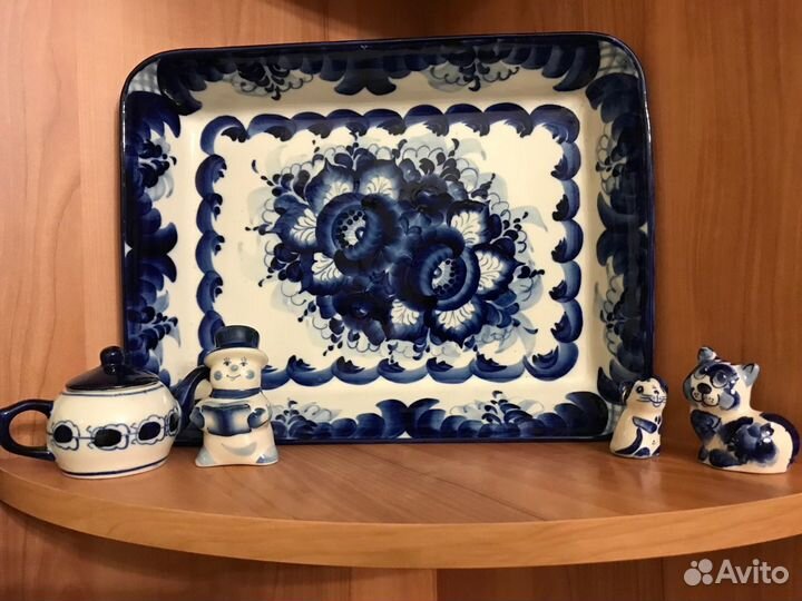 Гжель- Блюдо, сувениры, турка, чайник