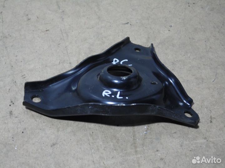 Кронштейн глушителя Тойота Лексус