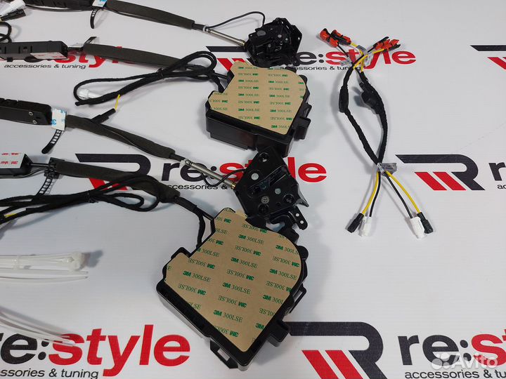 Доводчики дверей Lexus IS250 10-13г