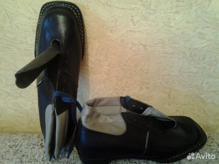 Ботинки лыжные кожаные новые 40,41,42 разм