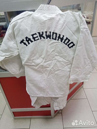 Костюм для занятий единоборством