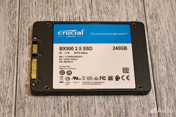 240 Gb SSD SATA Crucial (CT240BX500SSD1)