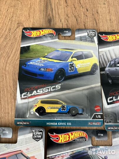 Hot wheels premium modern classic 4