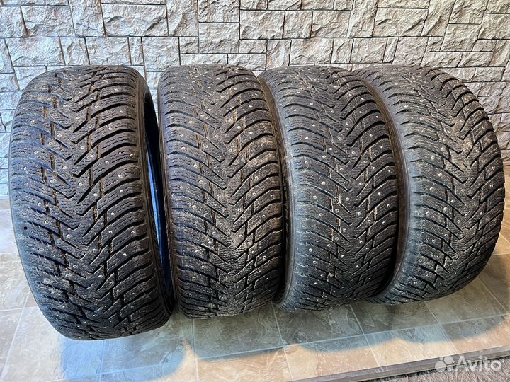 Nokian Tyres Hakkapeliitta 8 245/50 R18 100T
