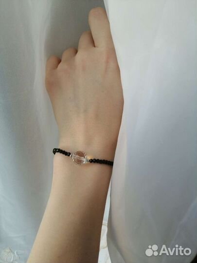 Браслет из шпинели и вставкой горный хрусталь