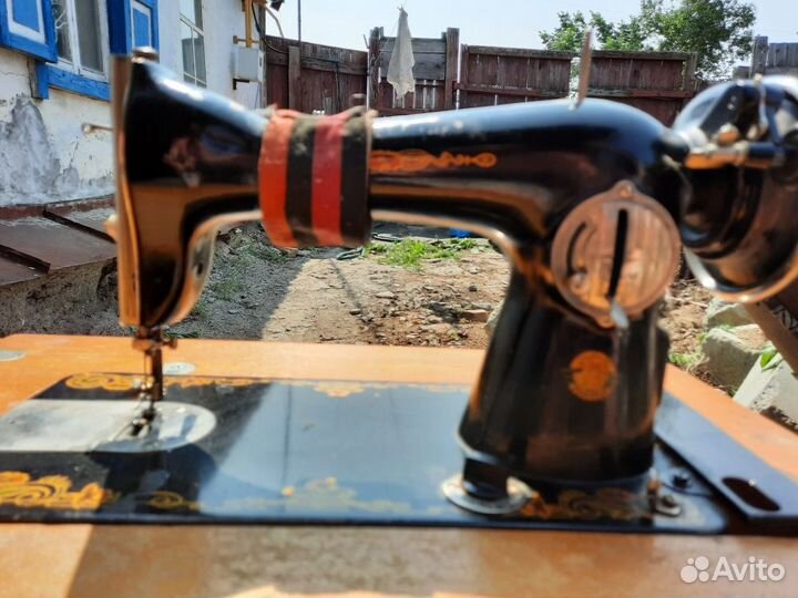 Швейная машинка пмз завод имени Калинина