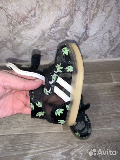 Кроссовки летние