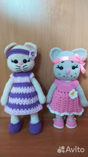 Вязаные игрушки ручной работы Кошечки