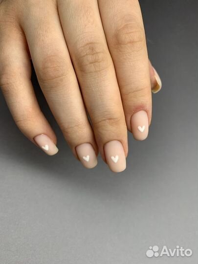 Маникюр, педикюр, коррекция бровей