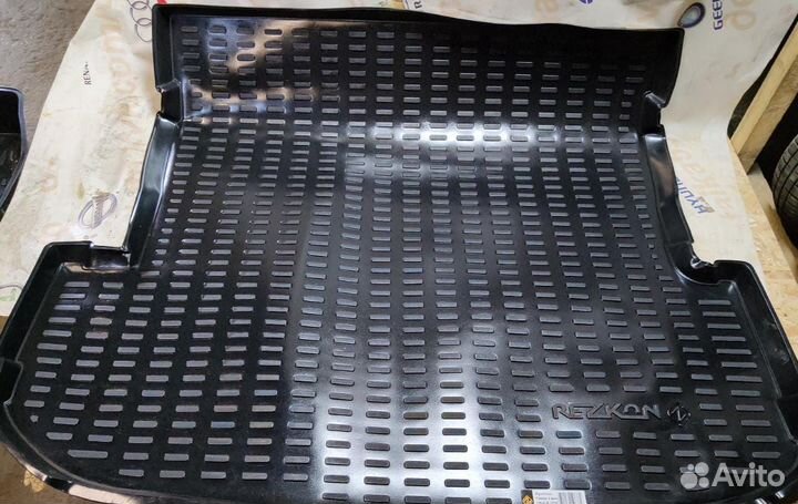 Коврик в багажник пластик Hyundai Polisad