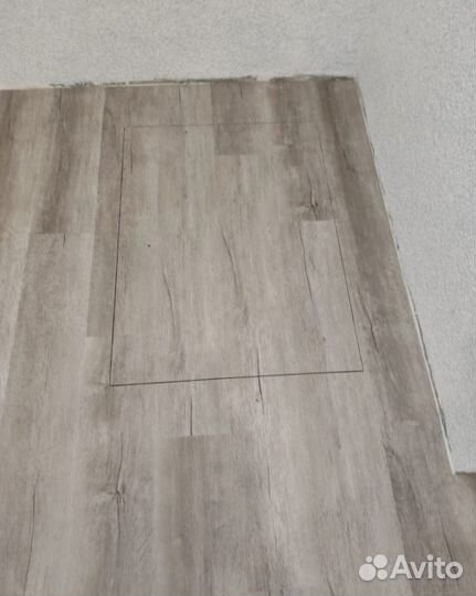 Напольный люк в подвал на амортизаторах 408*388