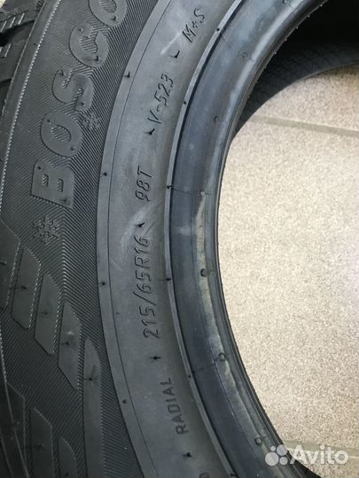 Viatti Bosco Nordico V-523 215/65 R16 98T