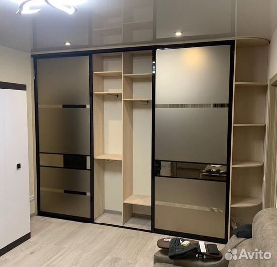 Шкаф купе распашной на заказ