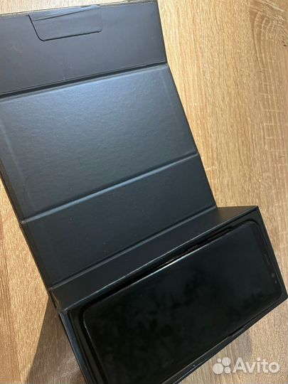 Samsung Galaxy C8, 4/64 ГБ