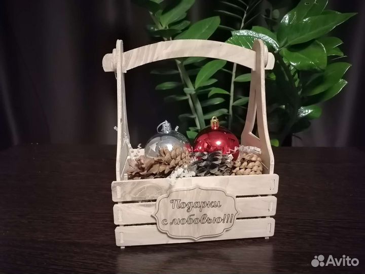 Ящик корзина для подарка