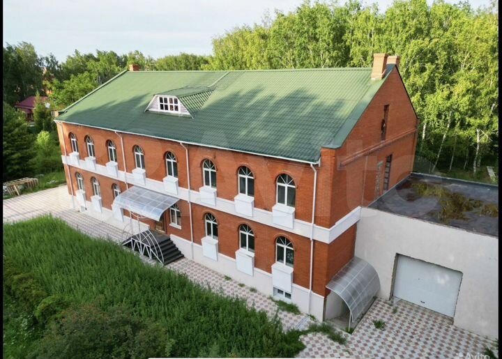 Здание, 581 м²