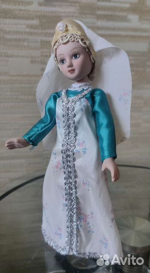 Кукла фарфоровая коллекционная