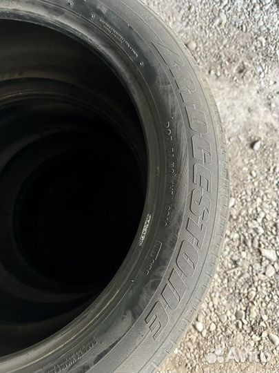 Bridgestone Dueler H/L 235/55 R20