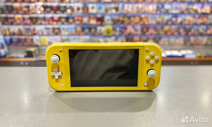 Б/У Nintendo Switch Lite Yellow