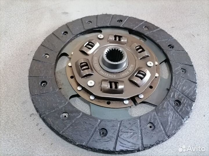 Диск сцепления 1.8 4G93 Mitsubishi Carisma (DA)